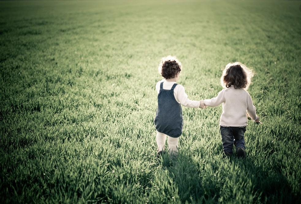 找回儿时记忆的句子,儿时的记忆渐渐模糊却又无比清晰