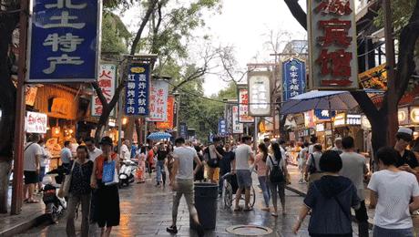 西安一个小网红,西安一个高高瘦瘦的网红