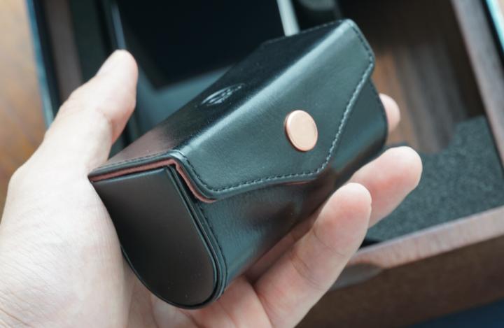 又一部能买两台苹果手机、两部华为手机的国产超豪华MP3问世了