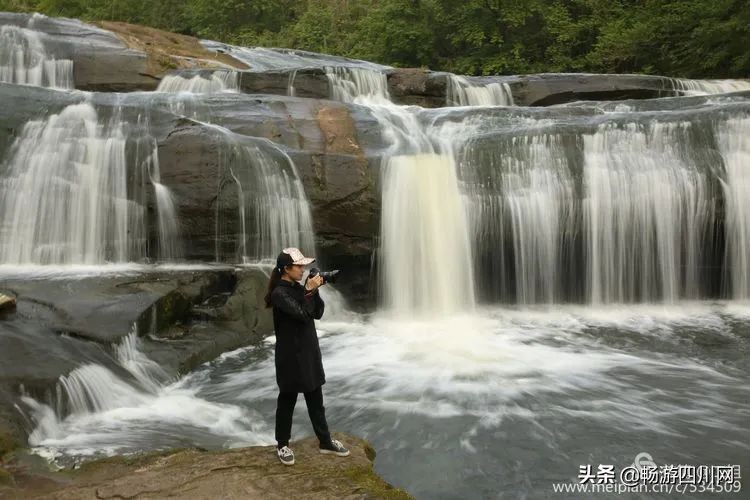 成都黄果树瀑布周边景点,成都瀑布玩水一日游