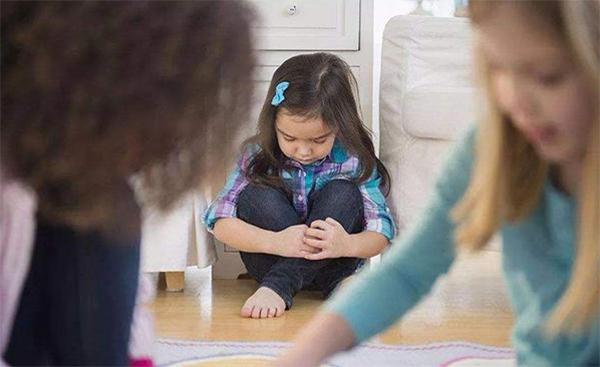 小孩玩脏了该怎么办,不要害怕孩子玩得脏