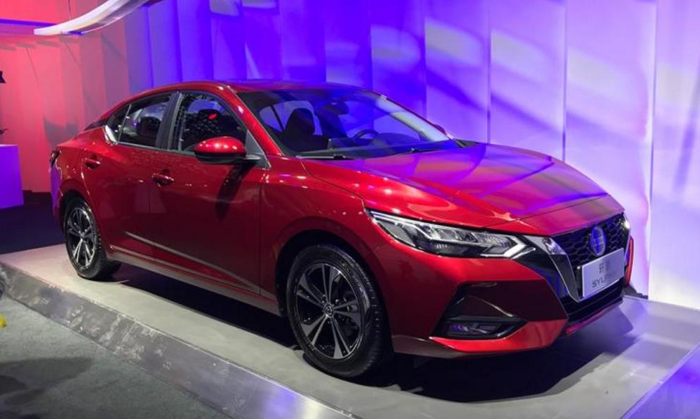 全新轩逸对比新款卡罗拉,2020轩逸和全新卡罗拉