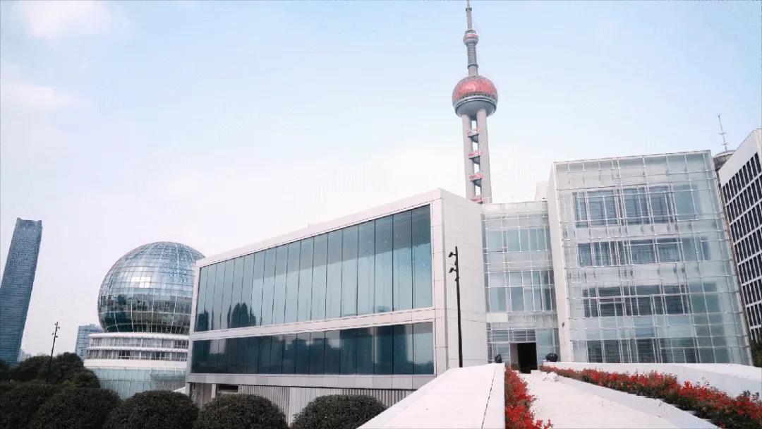 陆家嘴圆弧窗,陆家嘴落地窗展览馆