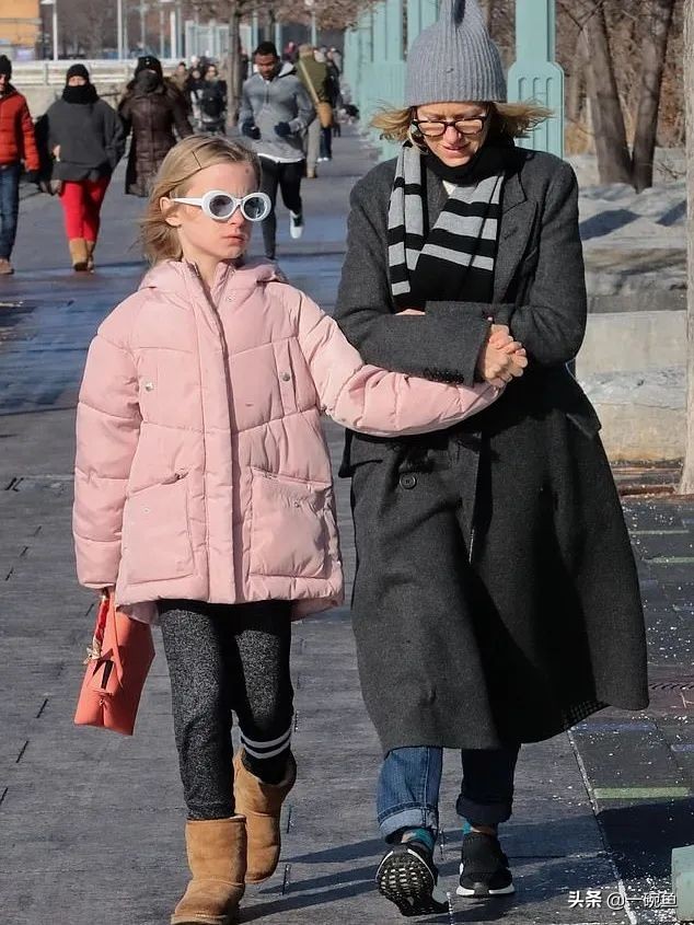 一个十几岁男孩的逆天颜值,中国12岁的逆天颜值