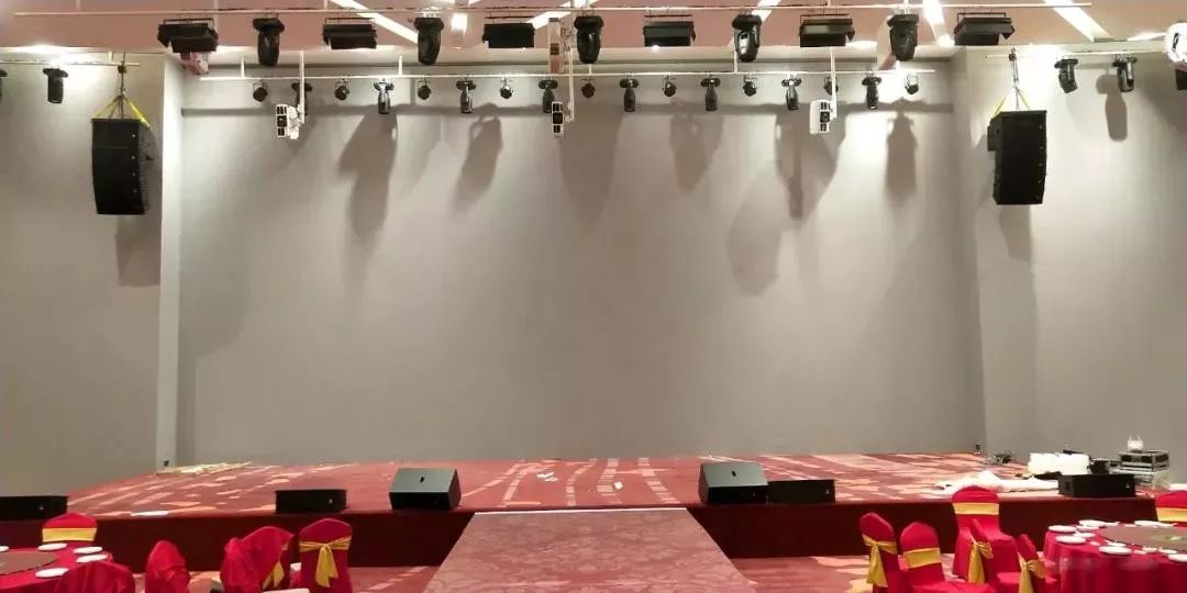 五星级酒店的音响,泰兴金陵国际大酒店标准房间