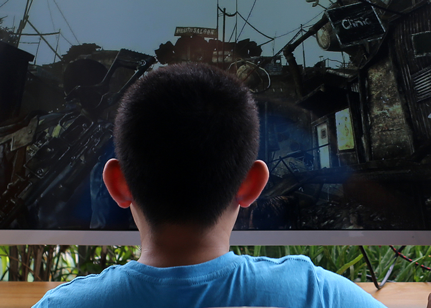 灯光酷炫实力不俗，雷神记忆魔人RGB内存