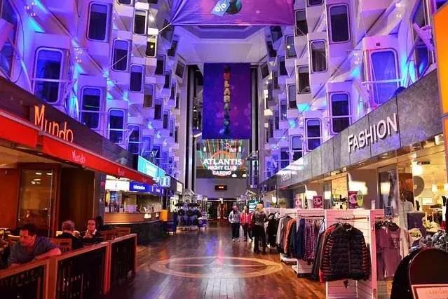 世界顶级豪华游轮合集,世界上7个不可思议的豪华游轮