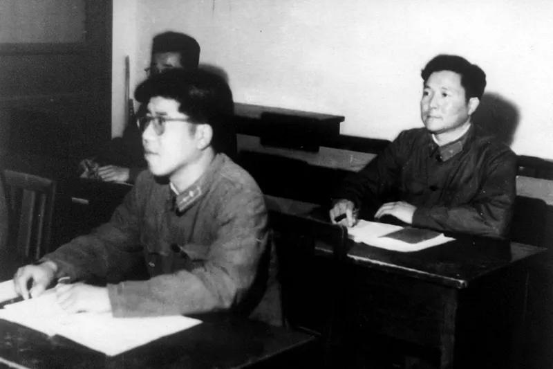 砺剑春秋|60年前，周恩来总理签署命令，任命他为西安炮兵高级专科学校校长