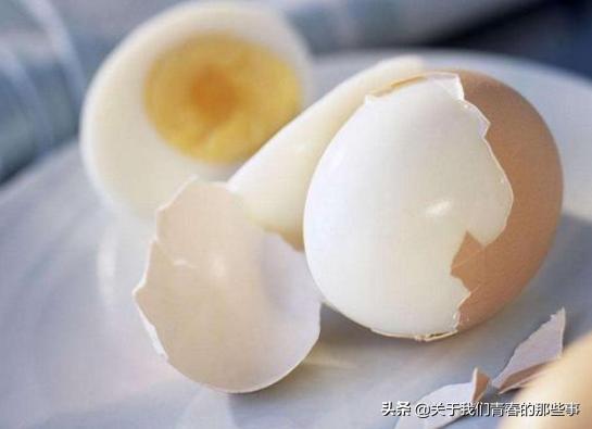 夏天，鸡蛋别放冰箱了！外婆教我2个方法，1个月不坏，和鲜蛋一样