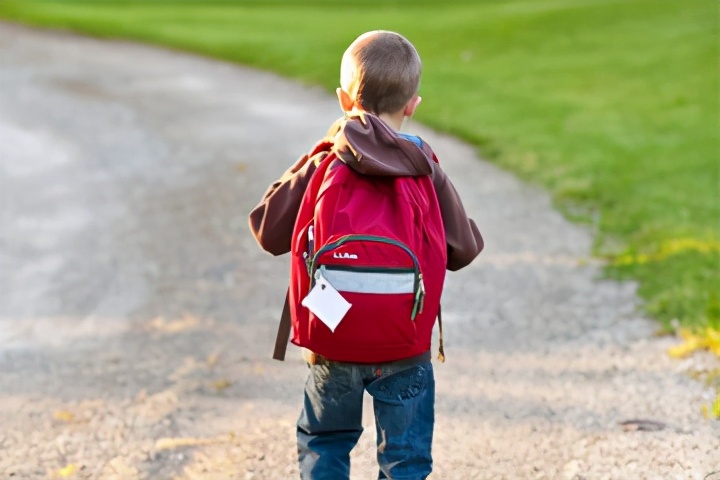 鼠年男宝宝起名:泽字取名男孩寓意