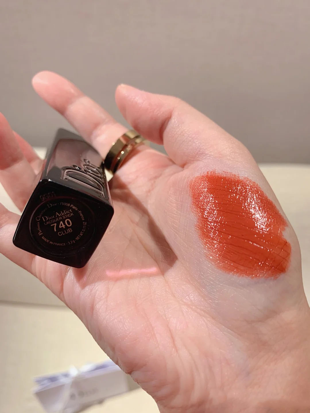 迪奥哪个颜色最火显白,迪奥基础款哪个颜色好看