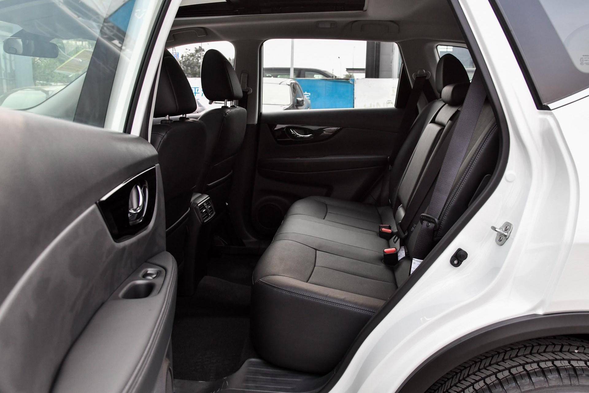 谁说的日产奇骏可以跑沙漠,奇骏rav42.5