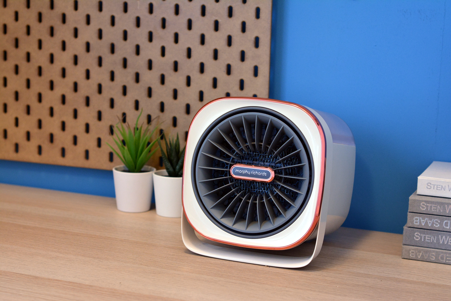 用暖风机房间干燥,暖风机能提高空气湿度吗