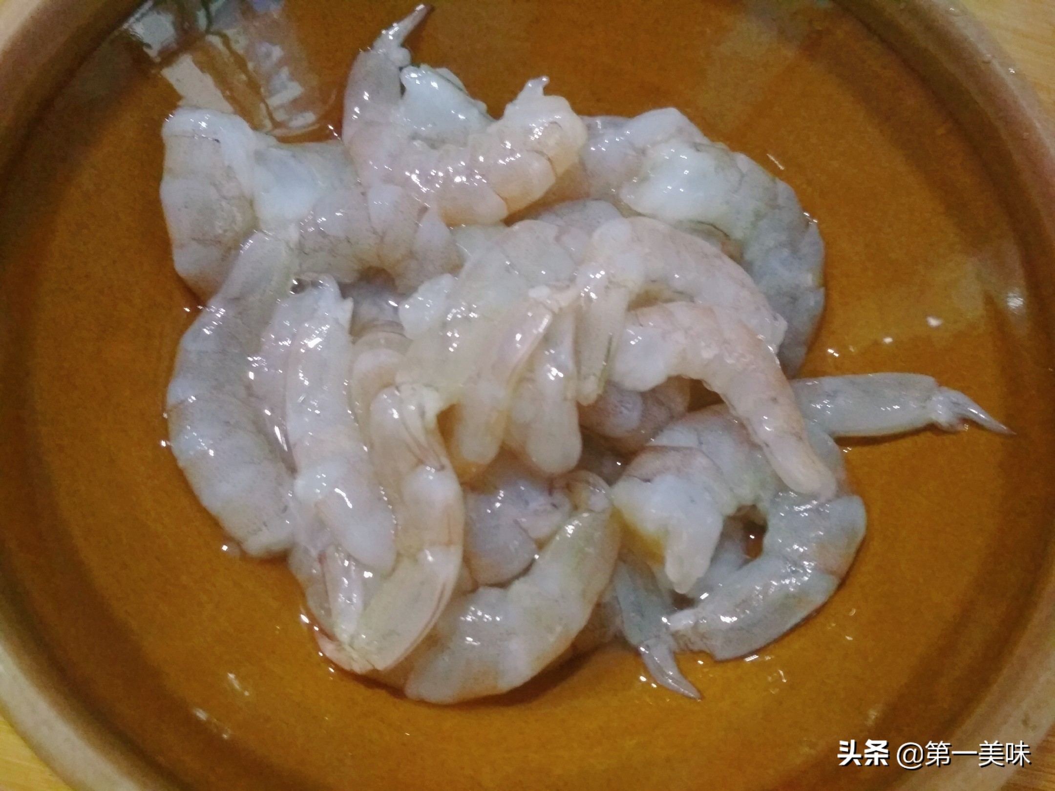 大厨教你虾仁滑蛋,滑蛋虾仁鸡蛋细嫩有诀窍