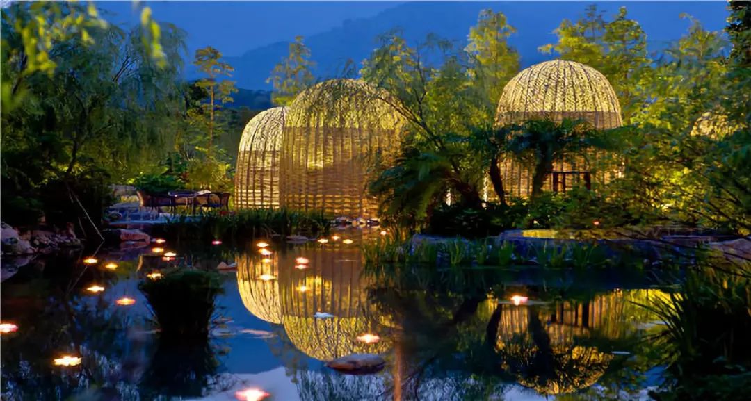 巴厘岛溪山温泉工资,巴厘岛离马尔代夫远不远