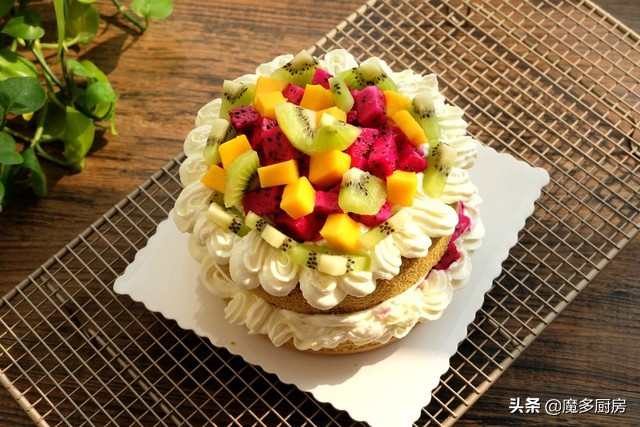 蛋糕做起来好吃又简单,怎样用家里的材料制作美味的蛋糕