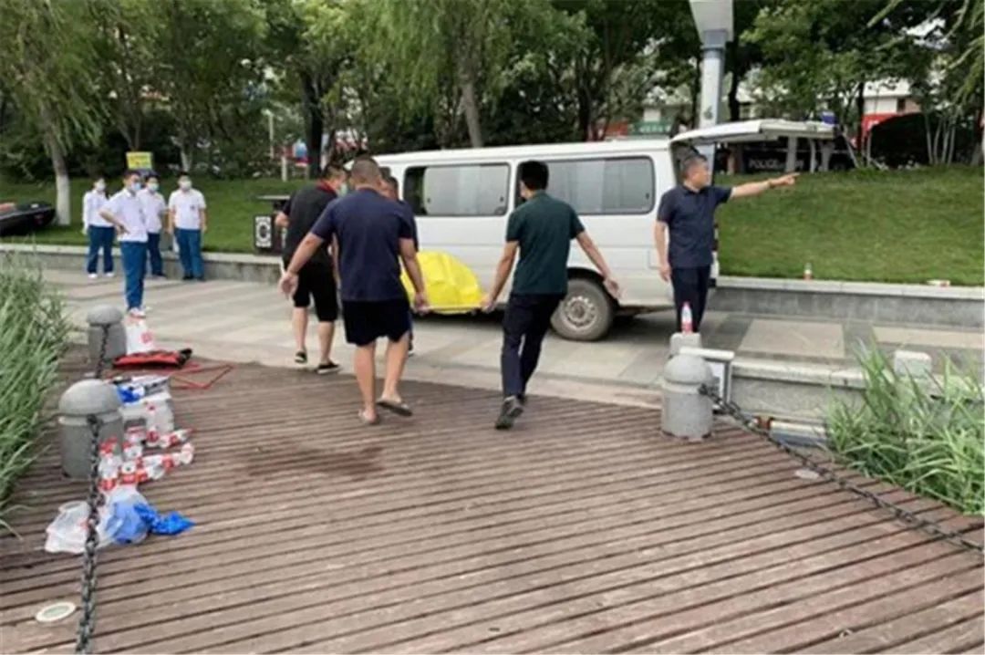 19岁男孩因为爱情坠楼事件,19岁少女跳楼身亡后续