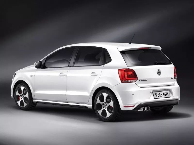 年轻人第一台车选大众菠萝怎么样,沉浸式体验老款大众菠萝