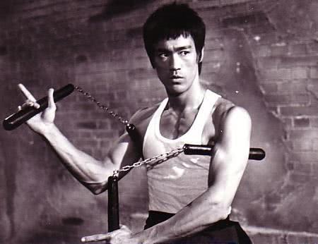 李连杰讲练武术被人看不起,李连杰自曝功夫不如搏击