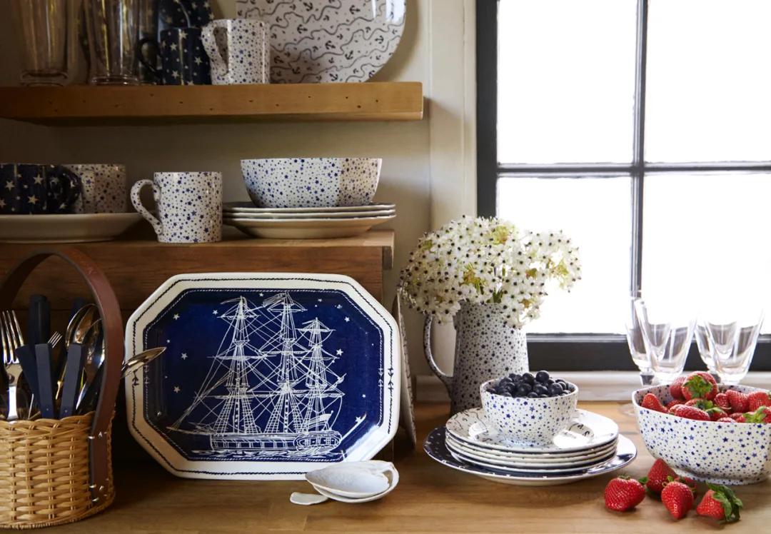 又一家顶级奢牌开咖啡店!花小钱买精致,竟然是喝得起的样子