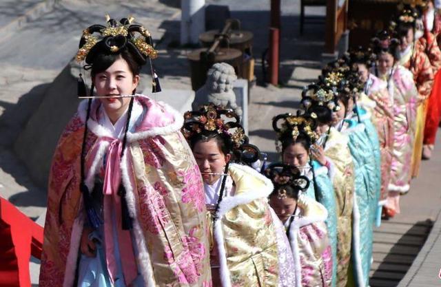 为什么16个宫女杀嘉靖皇帝,16个宫女为什么杀嘉靖皇帝