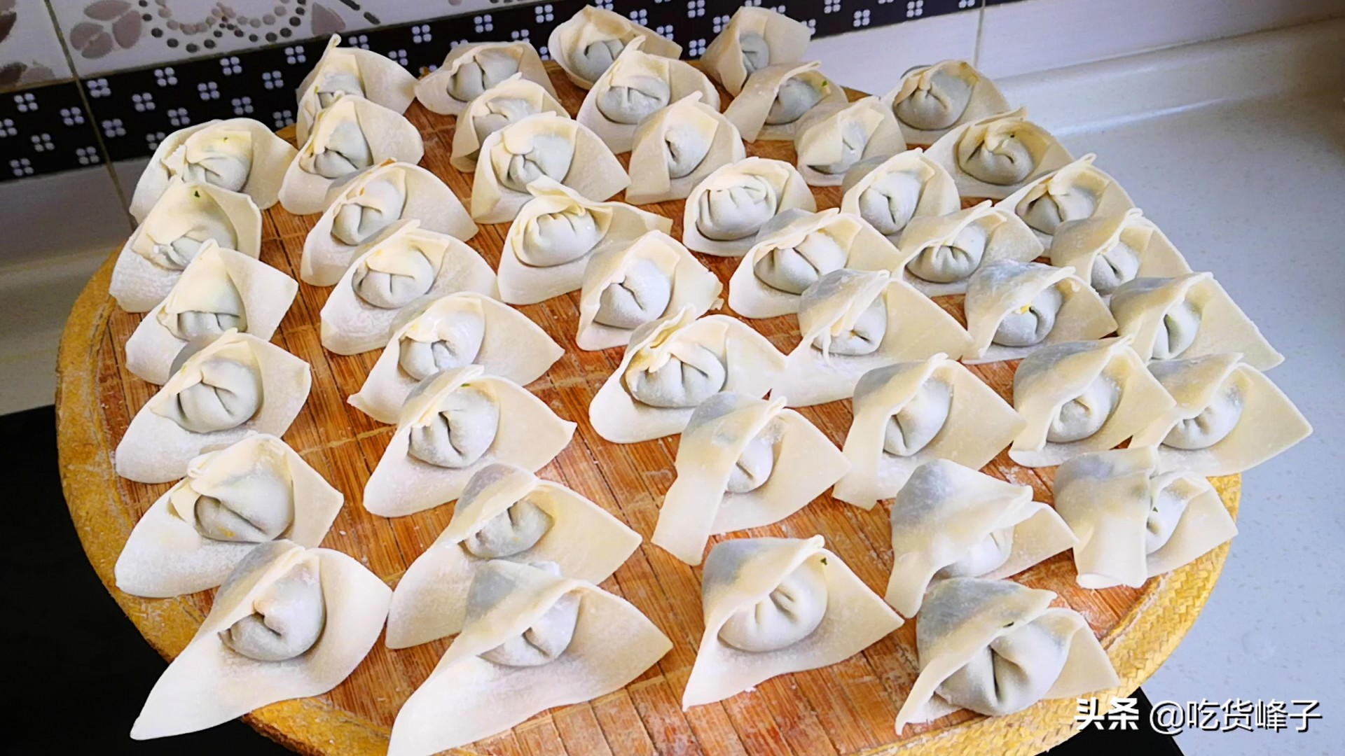 做馄饨最简单的方法,虾和胡萝卜玉米做馄饨如何调馅