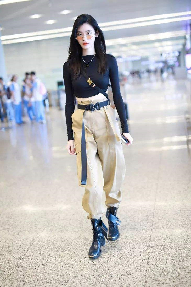 小个子女生适合穿什么样的鞋跟,又显高又显鞋跟低的凉鞋