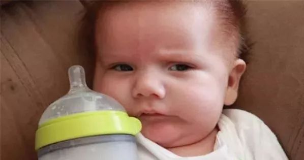宝宝突然厌奶又嗜睡,宝宝突然厌奶怎么回事