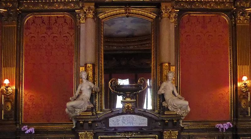 17岁抛夫弃子,一个用身体换金钱的*女妓**,凭什么有名有利?