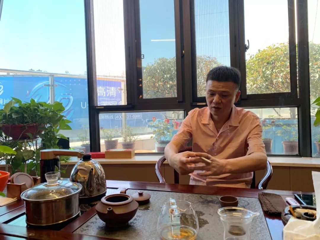 “眼镜第一县”的冰火两重天:有人日进斗金,有人坐困愁城