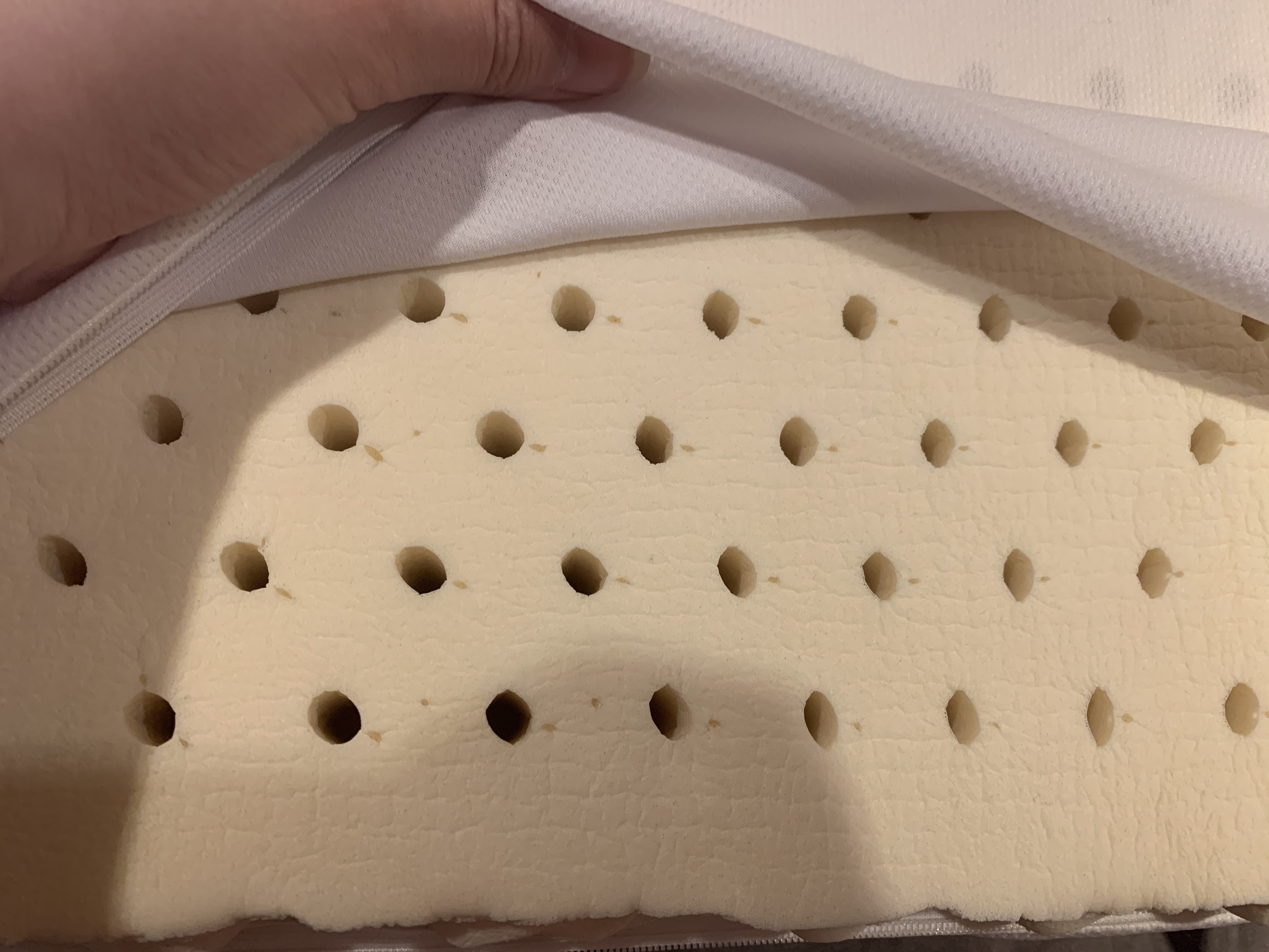 雪花乳胶枕好还是一体乳胶枕好,10款乳胶枕口碑榜优必思