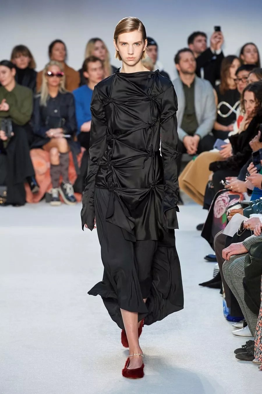 2019伦敦时装周时髦的冬天穿搭,2020年伦敦时装周视频