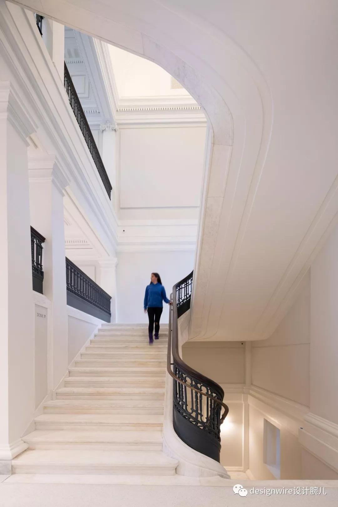 全球第一家苹果水上直营店在哪里,全球第一水上零售店