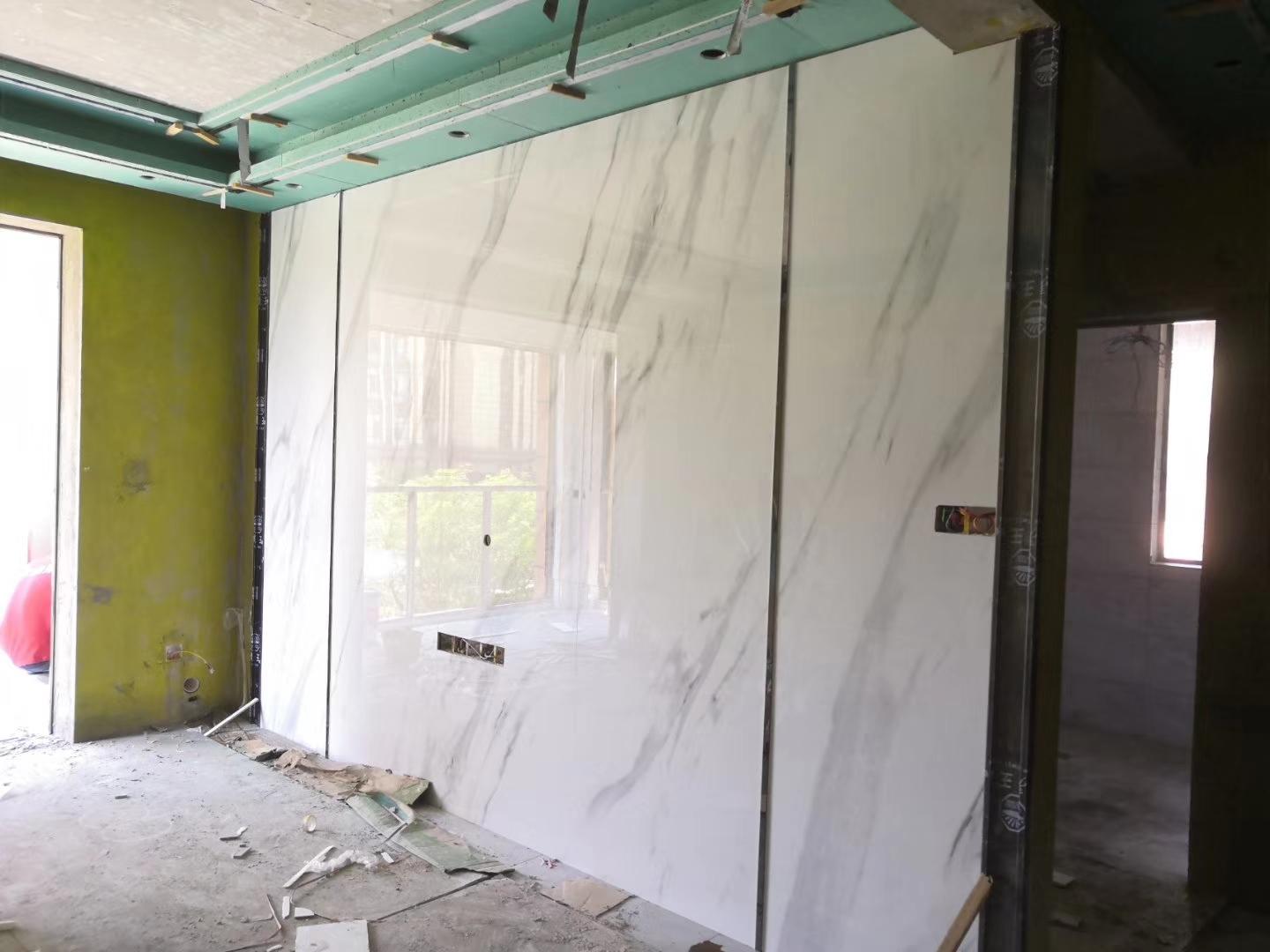 金属线造型电视背景墙,隐形门背景墙加金属线效果