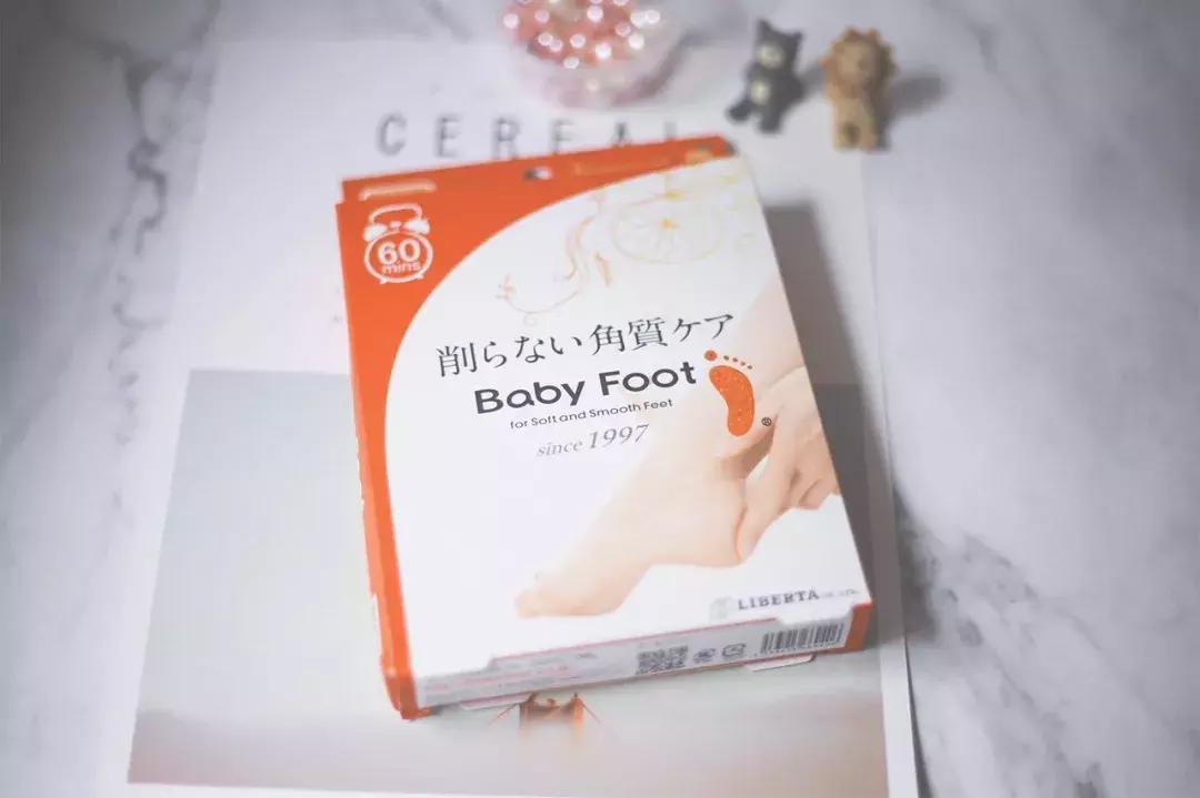 女大学生脚部异味难忍,在寝室羞于脱鞋!