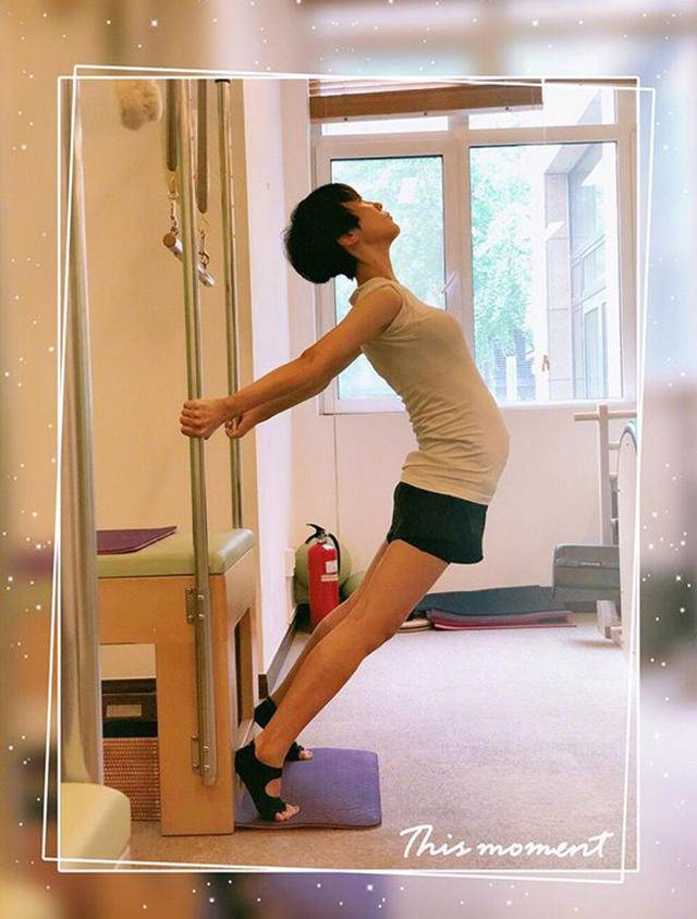 怀孕后几个月会显怀呢,怀孕后几天会显怀