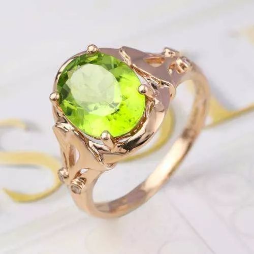 在户外挖到这样宝石千万别扔掉,不怕太阳暴晒的宝石