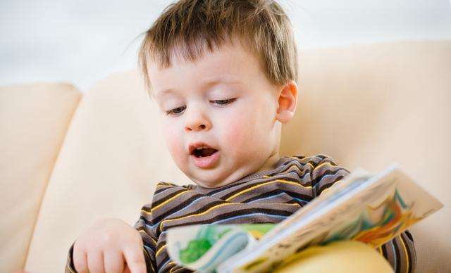 钧钧妈育儿知识分享,钧钧妈育儿课堂小孩老是哭