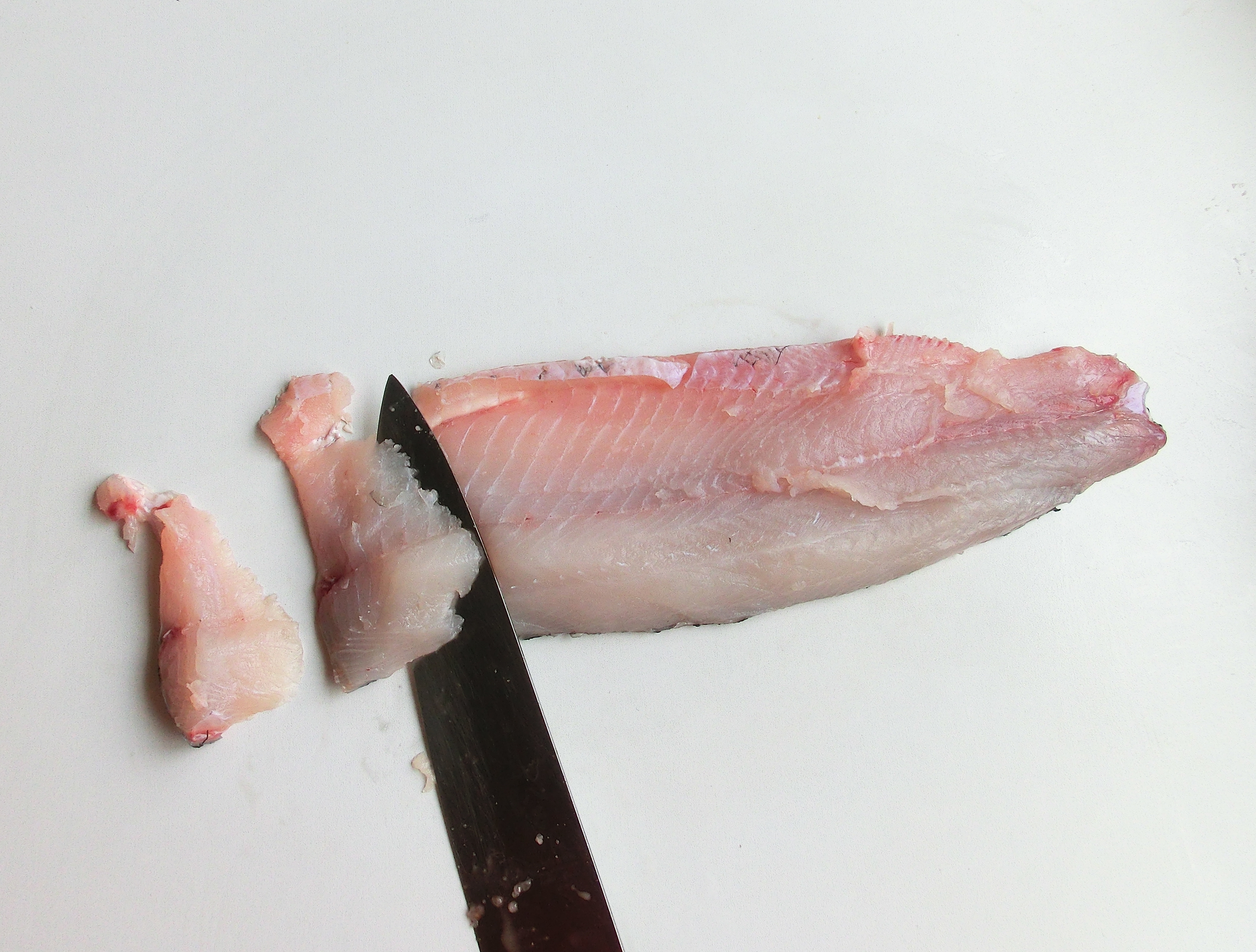 剔除鱼腥线吗,如何摘除鱼的鱼腥线