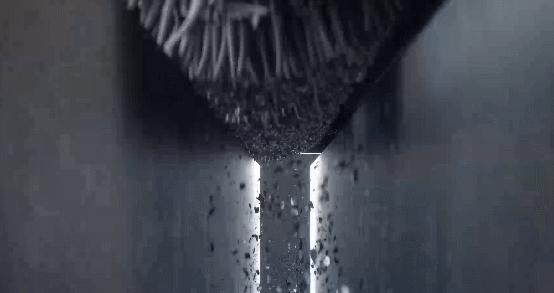 小米喂猫神器,小米轻羽吸尘器吸猫毛效果