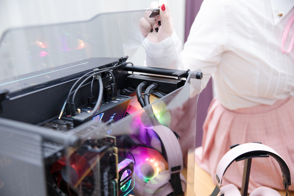 怎么让散热器跟机箱风扇神光同步,cpu散热器风扇替换神光同步