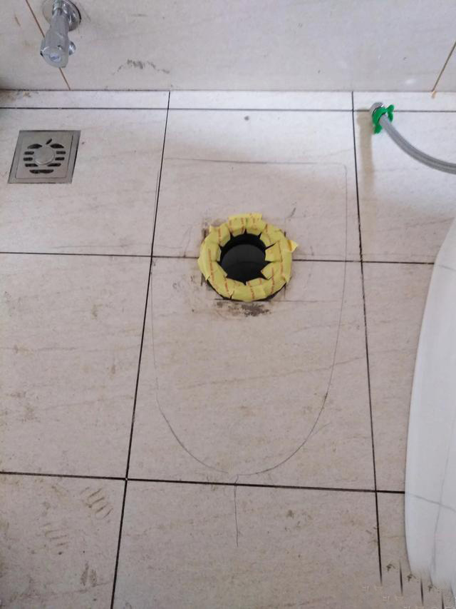 马桶更换了法兰下面还是漏,马桶更换法兰的全过程