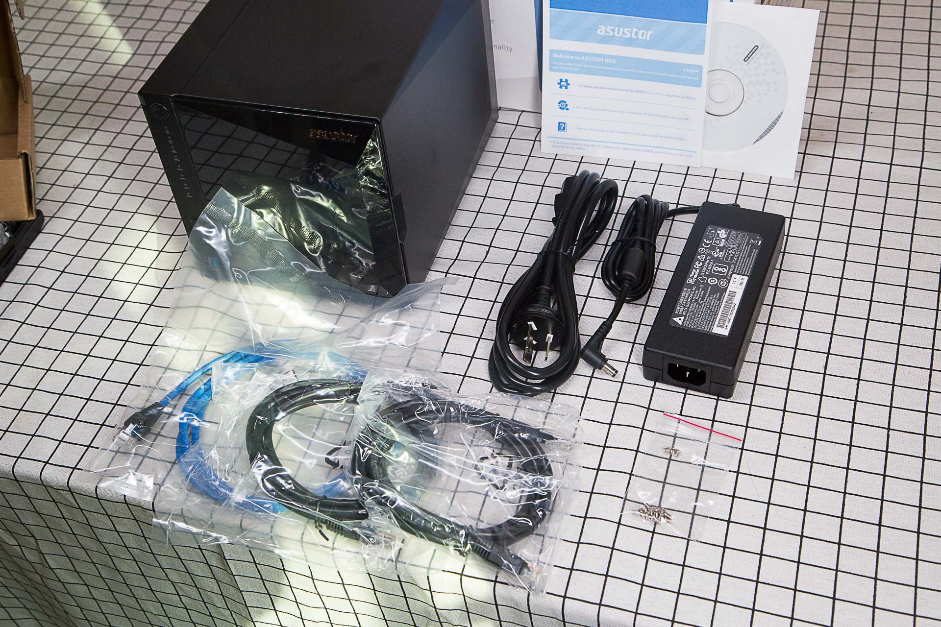 给硬盘插上翅膀-华芸AS4004T万兆NAS搭建测试