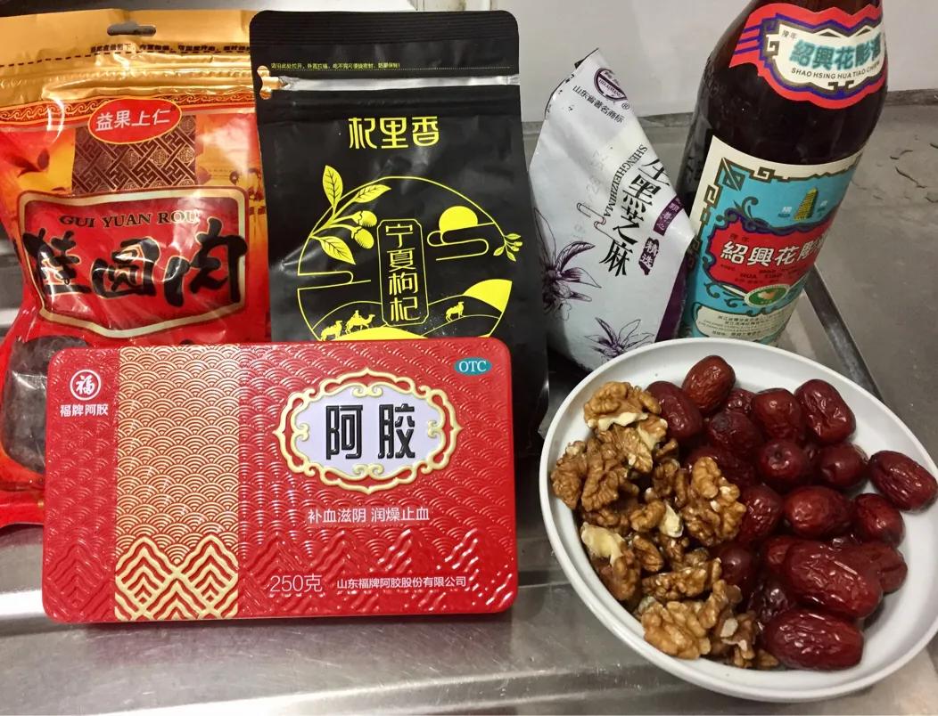 女人自制阿胶糕做零食,女人阿胶糕配方