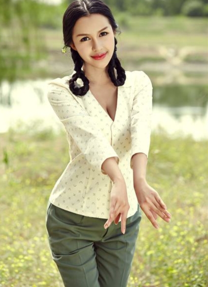 画家的“女人与野兽”私密人体艺术,是对人性荒唐变态行为的歧视