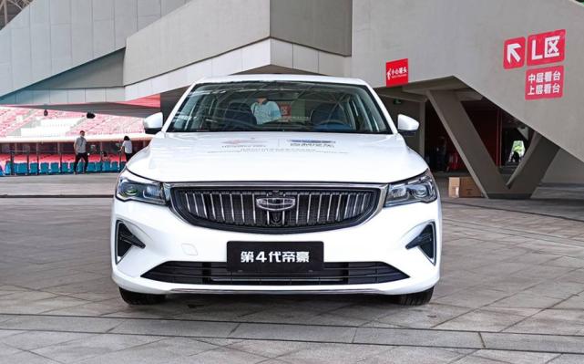 吉利汽车提前3年全系焕新国六b,2023年最火的国产轿车