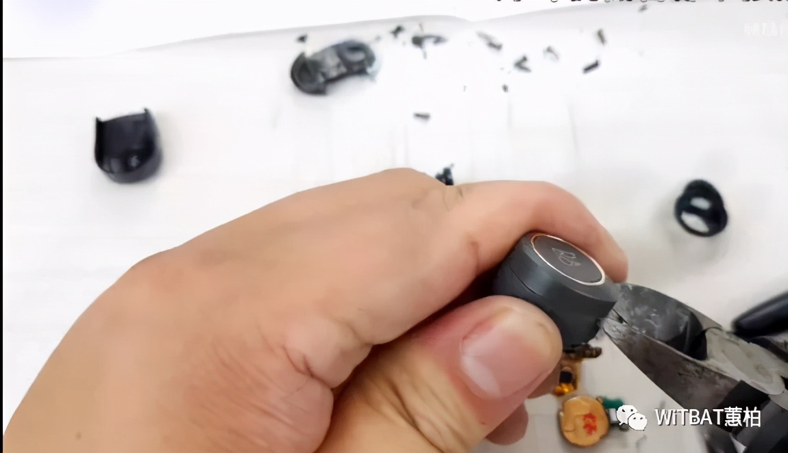 beoplay耳机仓换电池教程,beoplaye8耳机换电池