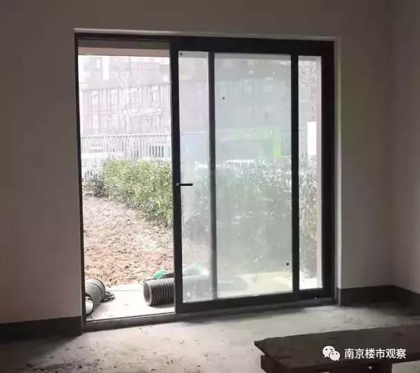 10盘迎来交付大考，实景谍照流出！这品质…