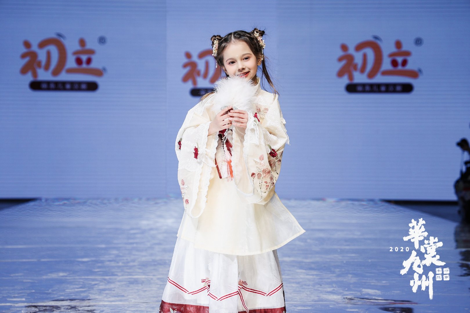 盘点那些穿上汉服的小孩子,穿汉服的小模样太可爱了