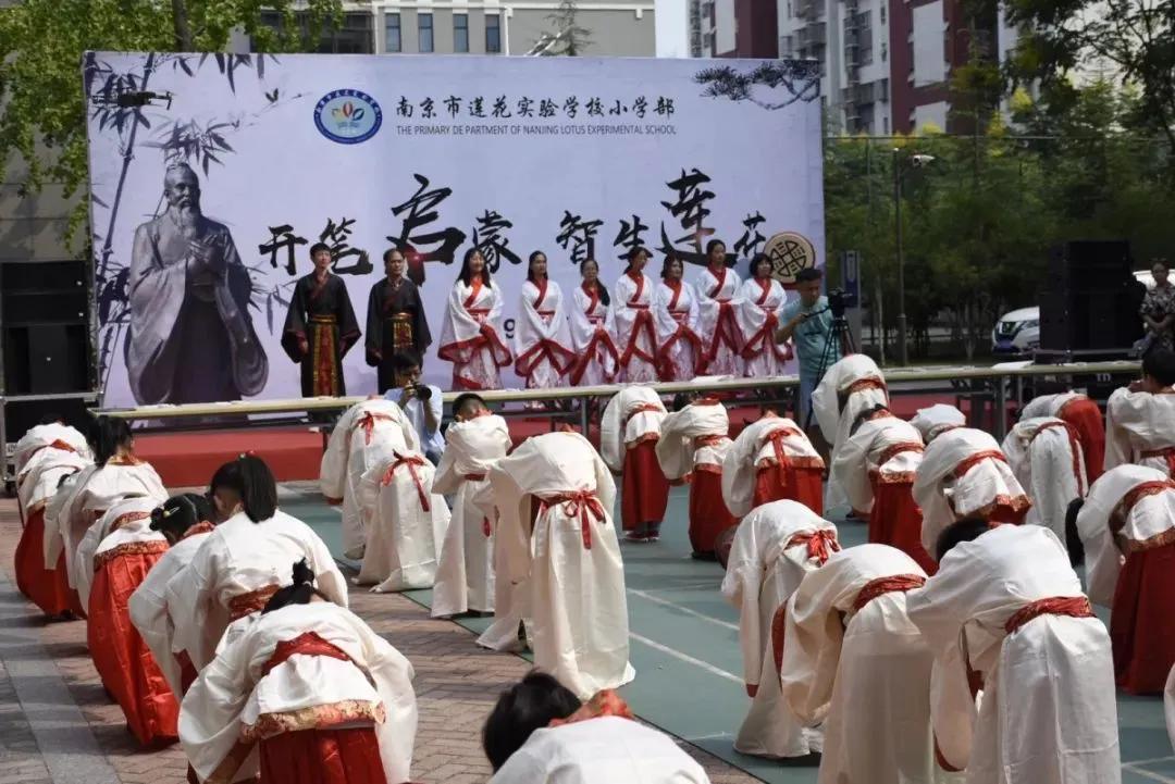 南京这所小学“弯道超车”,做了什么?